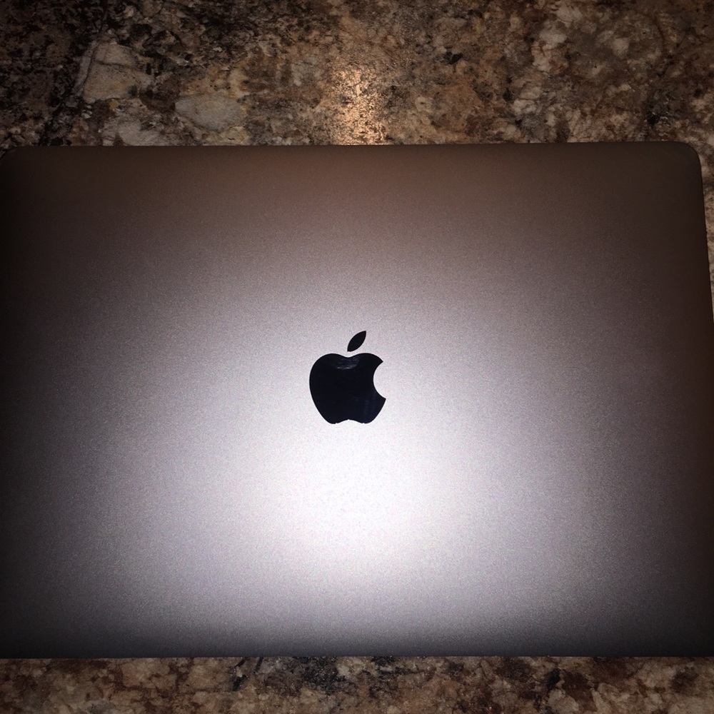 MacBook Pro 13.3 (2019)